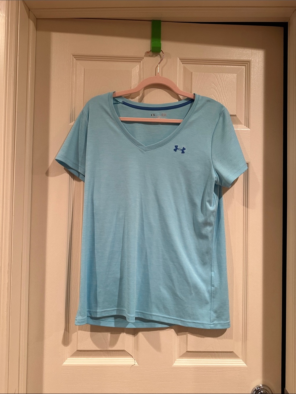 Under Armour Women's Sky Blue V-Neck Short Sleeve Performance Tee